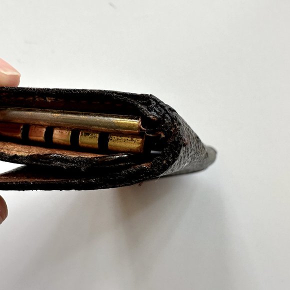 Custom Painted Authentic Louis Vuitton Keyholder - Courage the Cowardly Dog - Picture 5 of 13